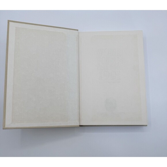 World Topics Yearbook 1991 Hardcover Book Encyclopedia Informational Facts - Picture 4 of 11